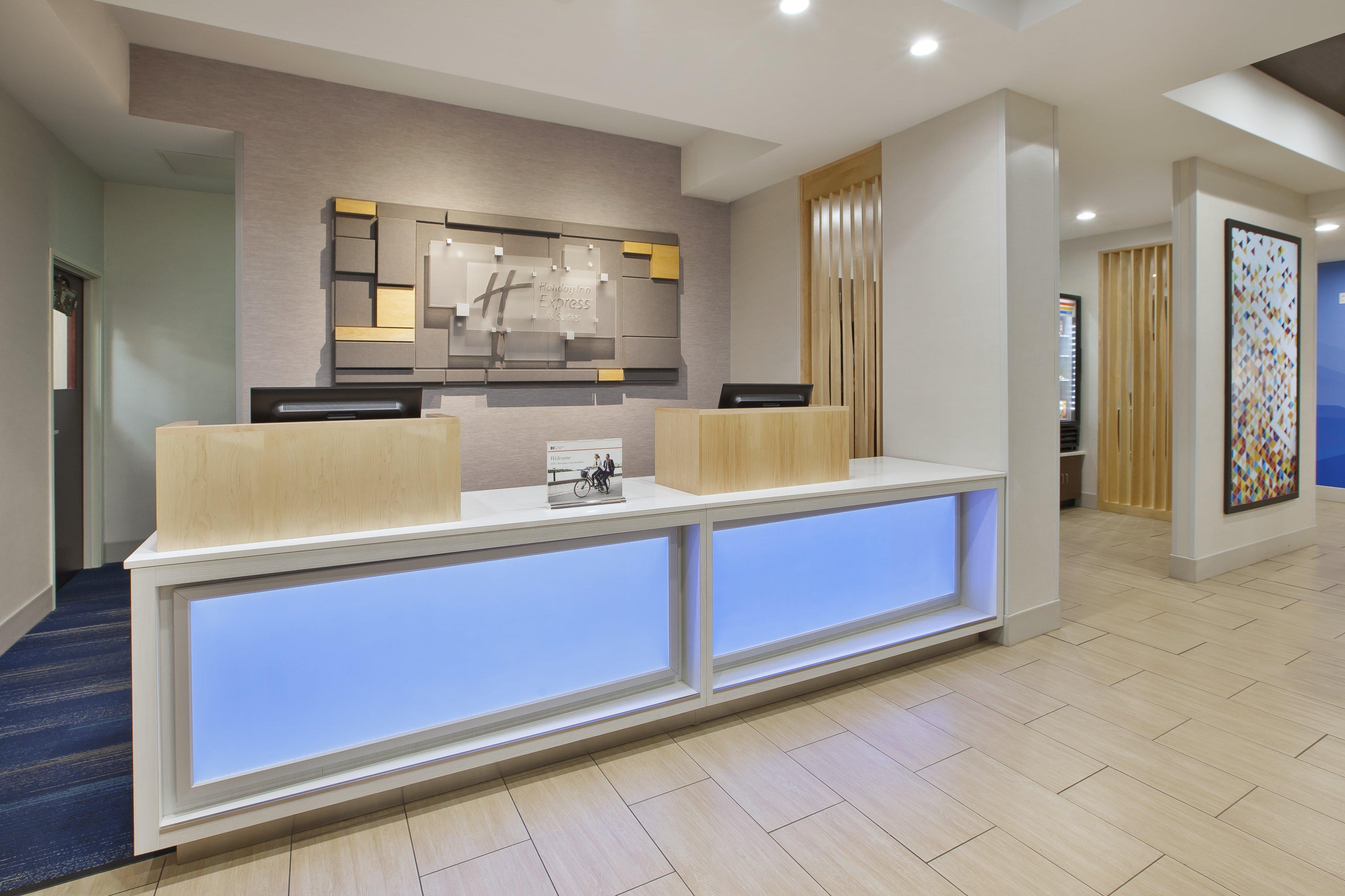 Holiday Inn Express Niles By Ihg Exterior photo