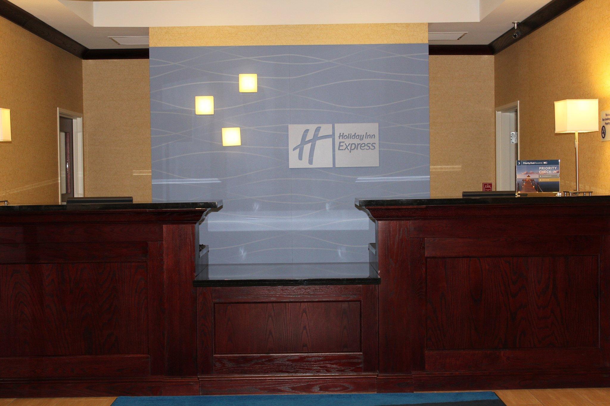 Holiday Inn Express Niles By Ihg Exterior photo