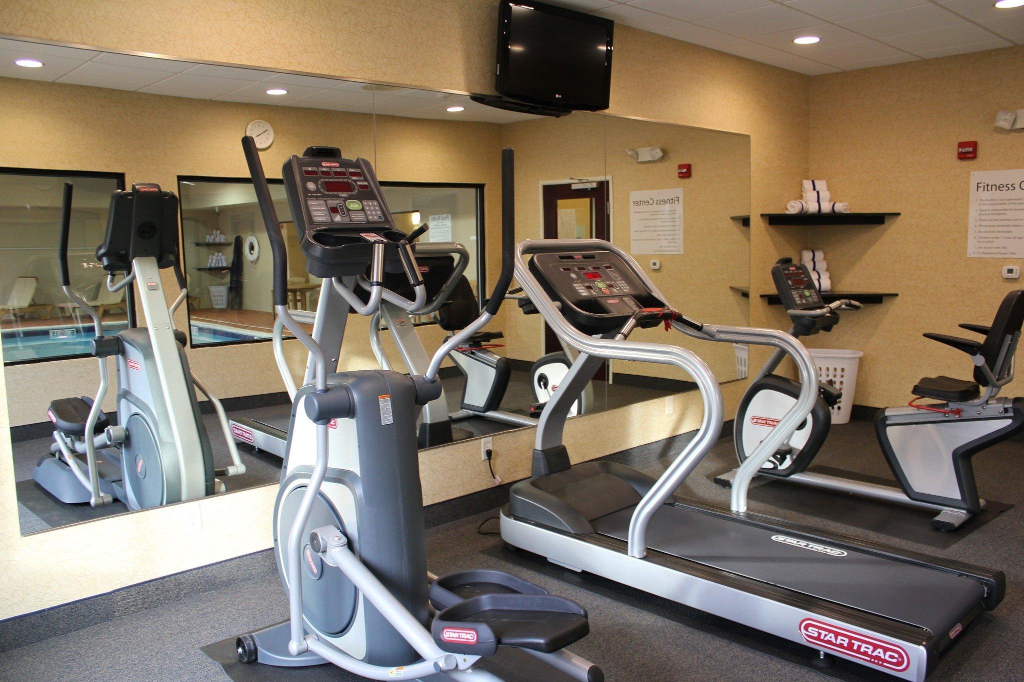 Holiday Inn Express Niles By Ihg Facilities photo