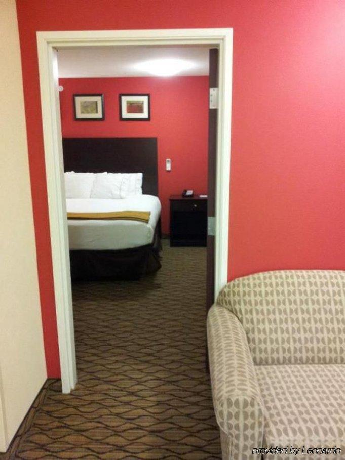 Holiday Inn Express Niles By Ihg Exterior photo
